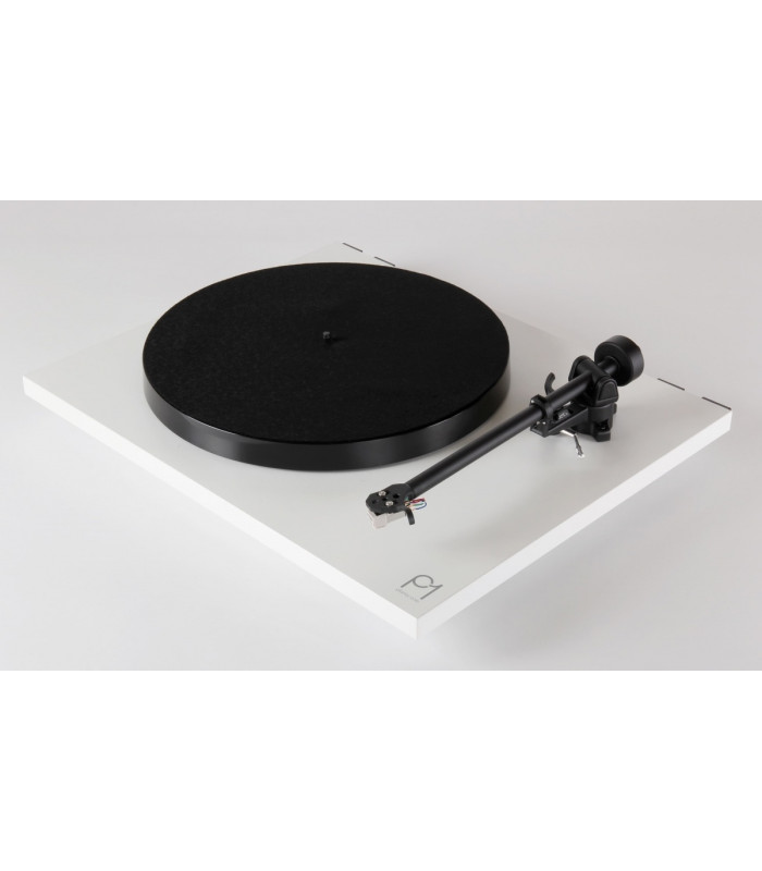 Rega Planar 1 Turntable with RB110 Arm and Carbon cartridge