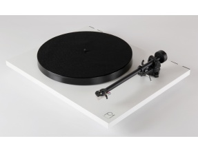 Giradischi Rega Planar 1 con braccio RB110 e testina Carbon