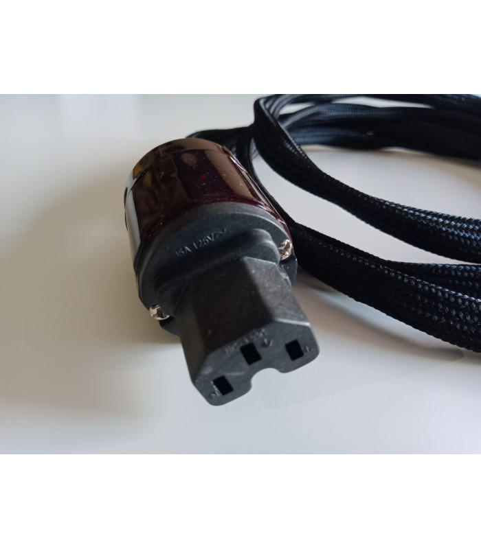 Duelund DCA12GA 600v Schuko/IEC terminated power cable