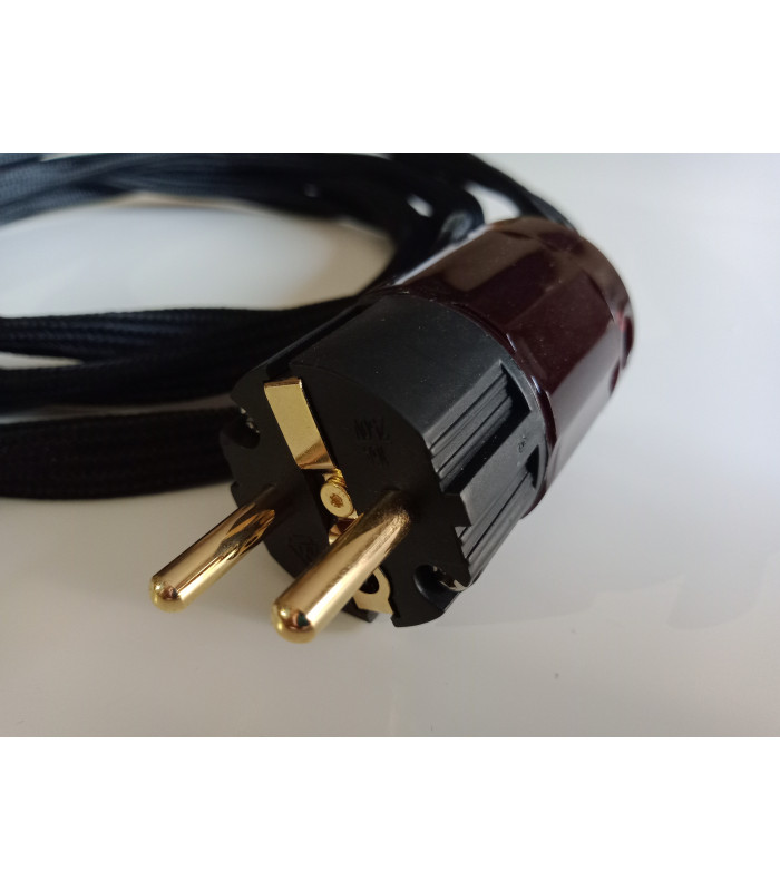 Duelund DCA12GA 600v Schuko/IEC terminated power cable